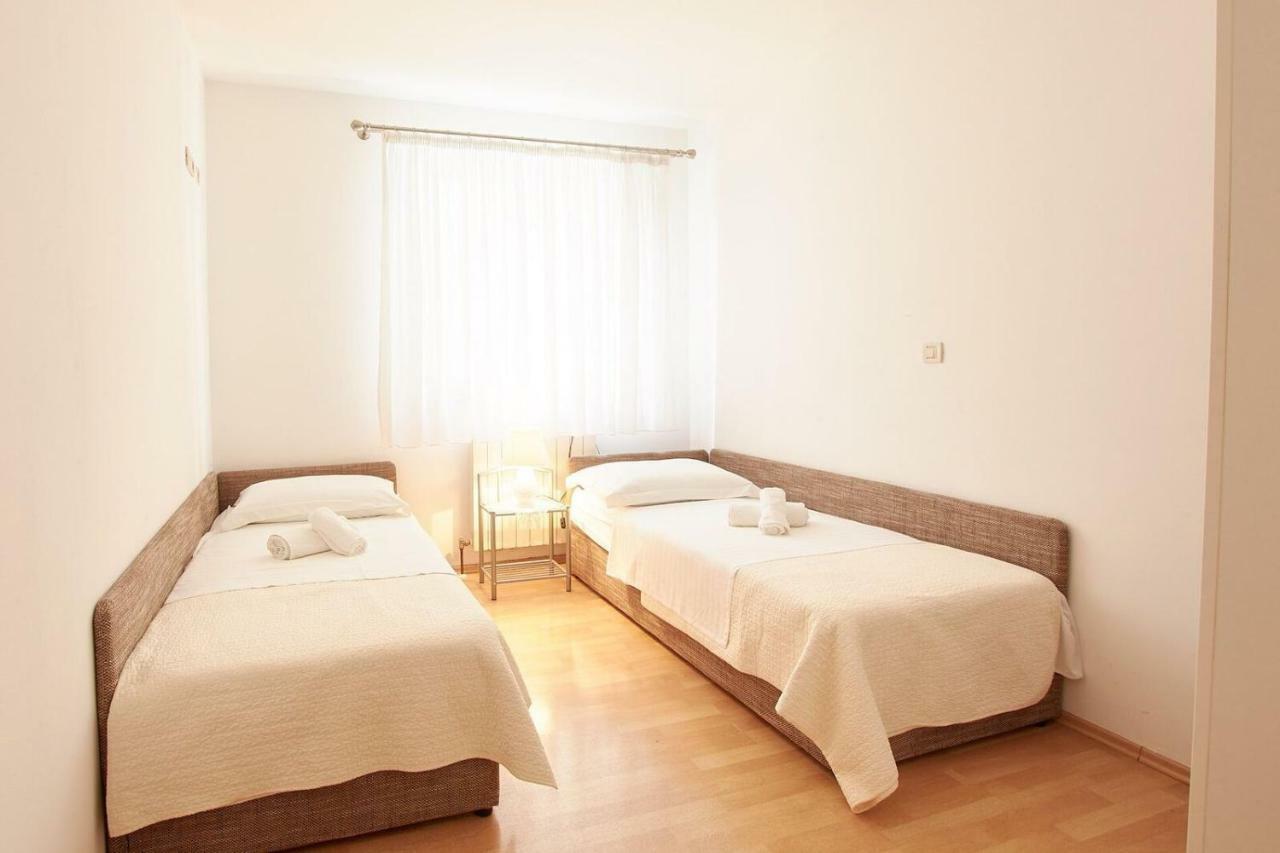 Apartment Casa ポドストラナ エクステリア 写真